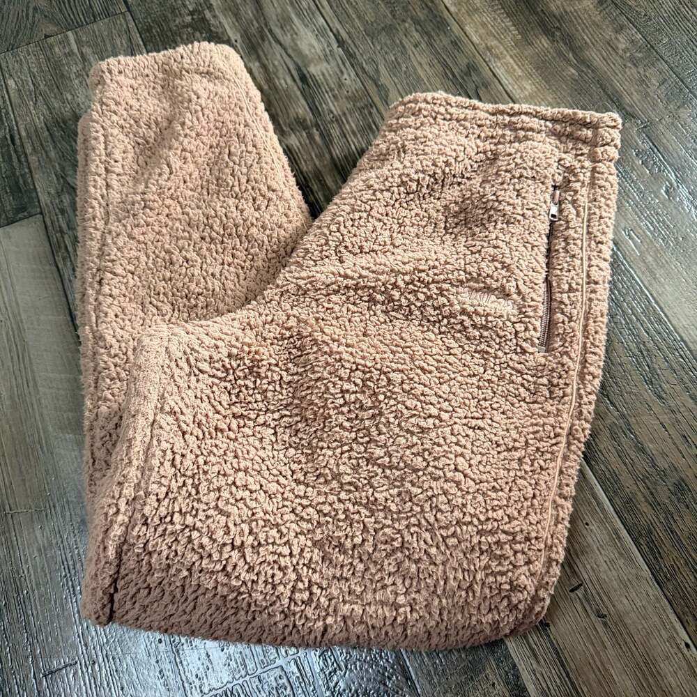 SKIMS Teddy Sherpa Joggers in Tiger's Eye Medium